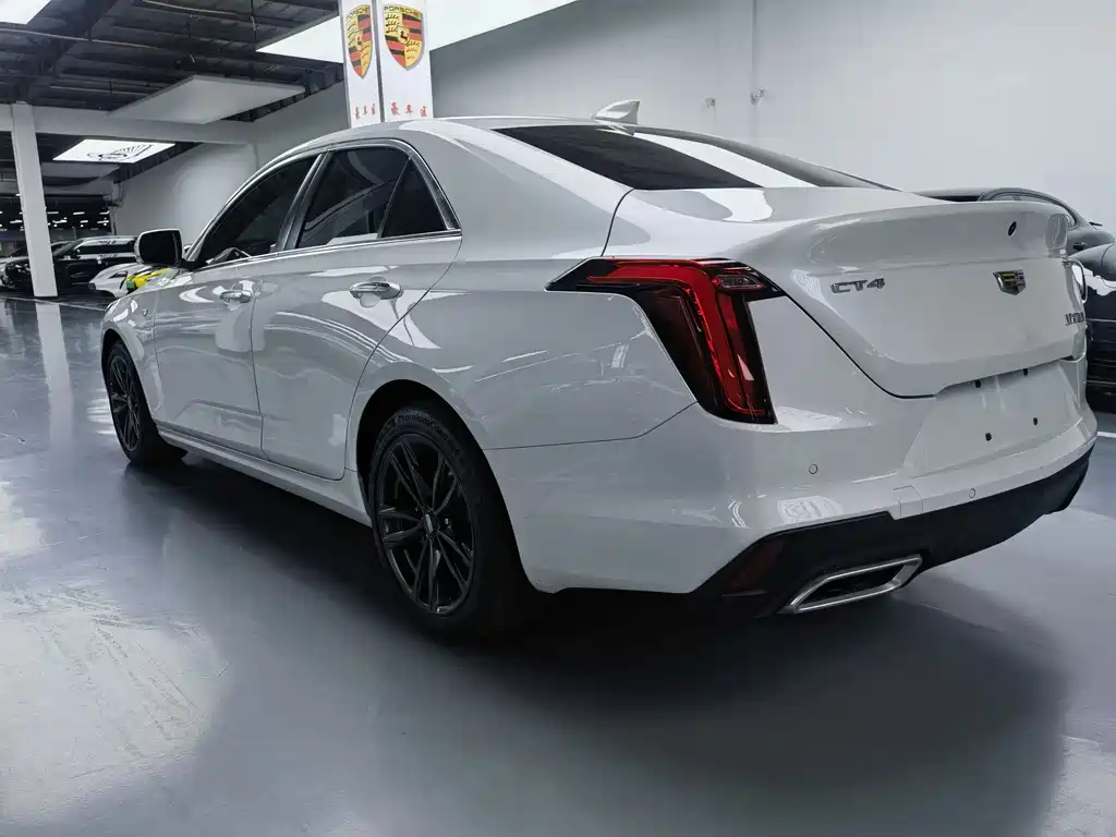 CADILLAC CT4