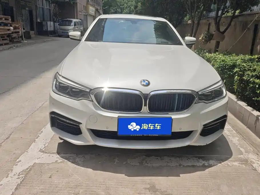BMW 5 Series — миниатюра 2