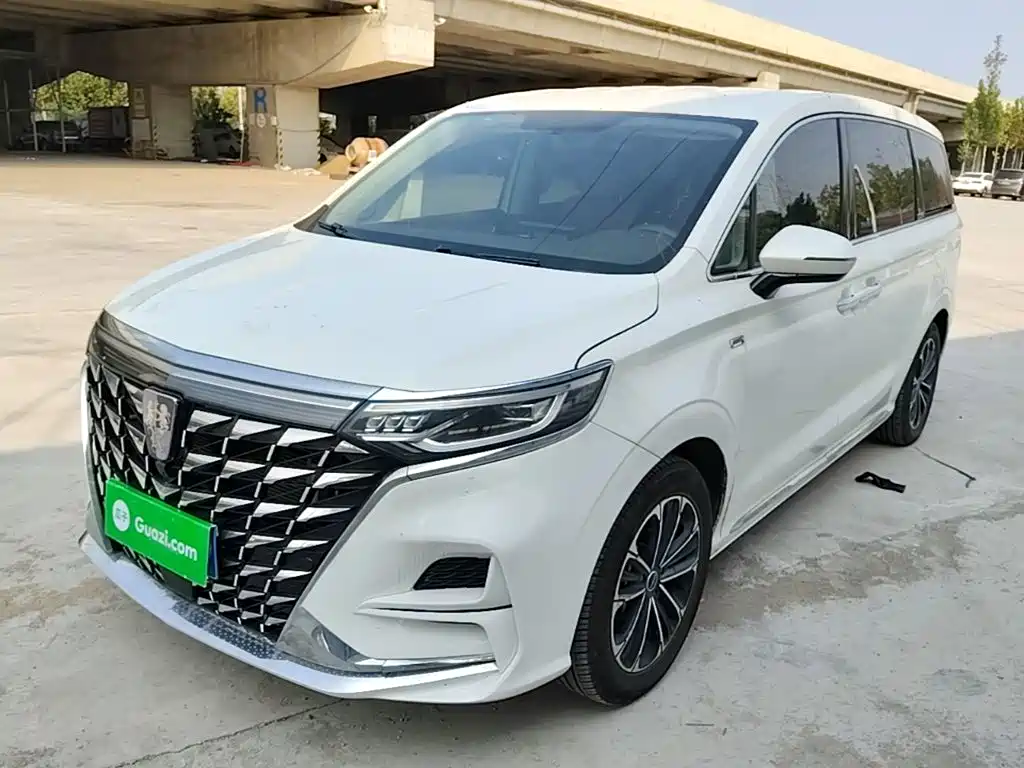 Roewe iMAX8