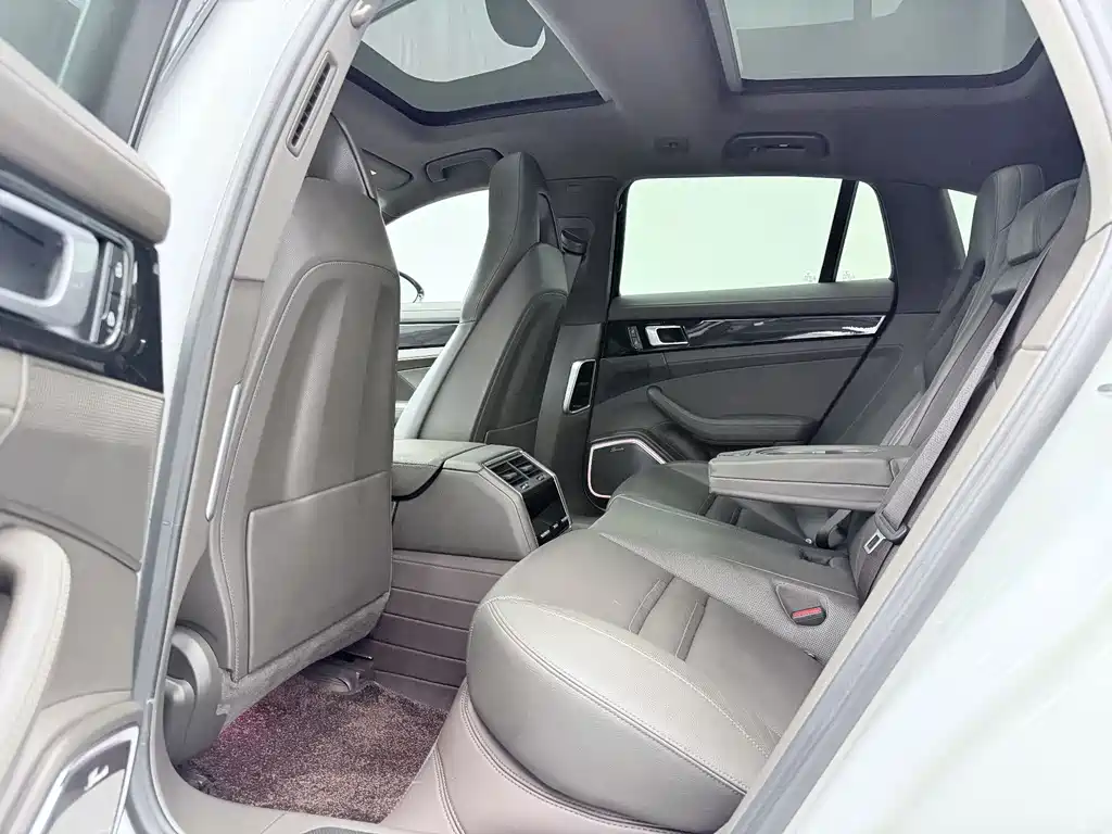 Porsche Panamera — миниатюра 11