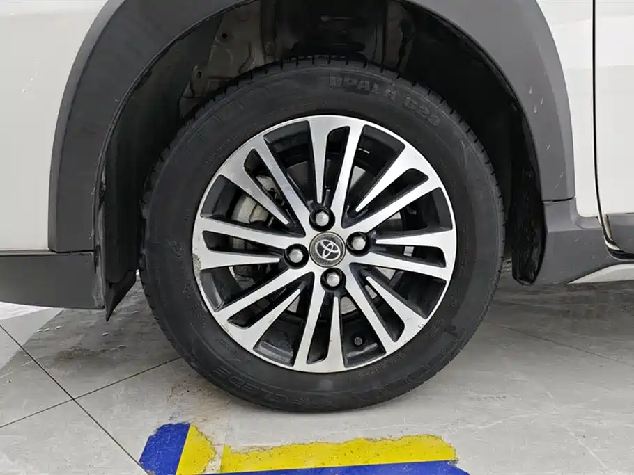 TOYOTA YARIS L ZHIXUAN