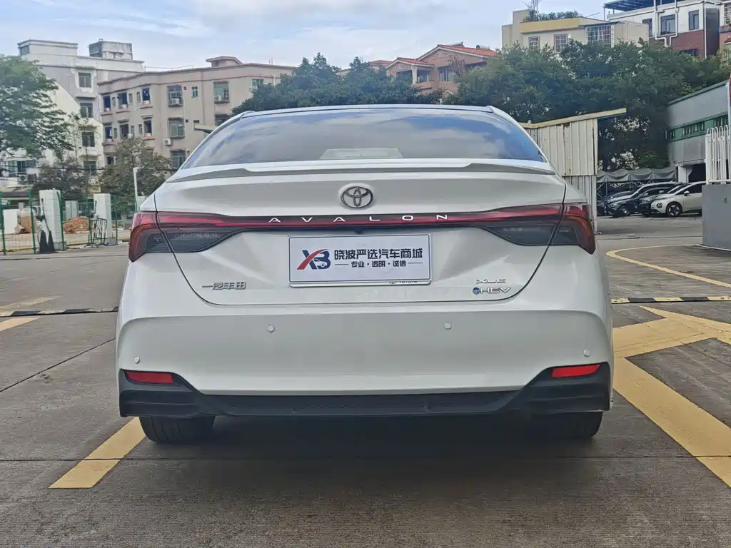 Toyota Avalon 2024 2.5L XLE Luxury