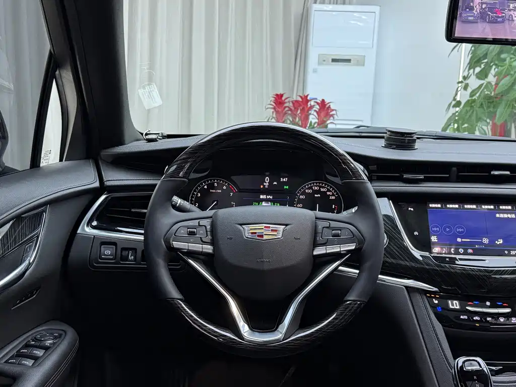 Cadillac XT6 — миниатюра 9