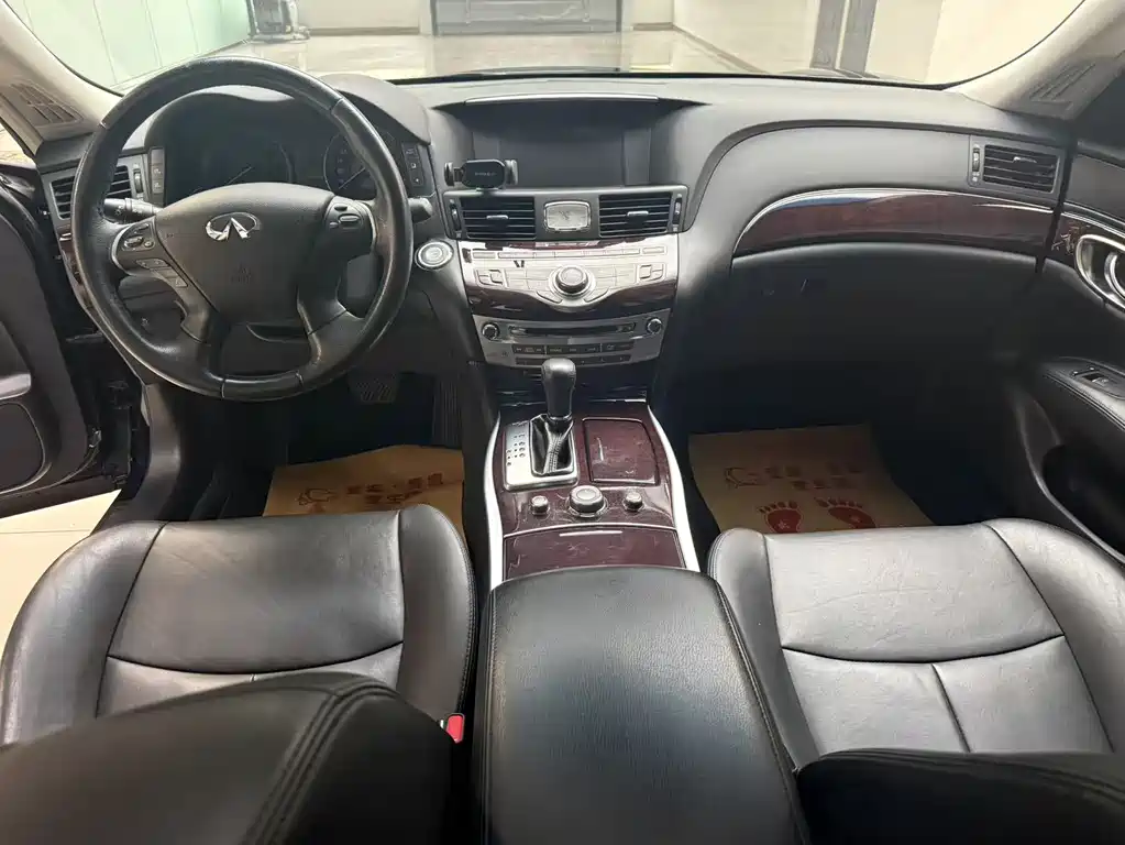 Infiniti Q70 2019 Q70L 2.0T Elite PLUS