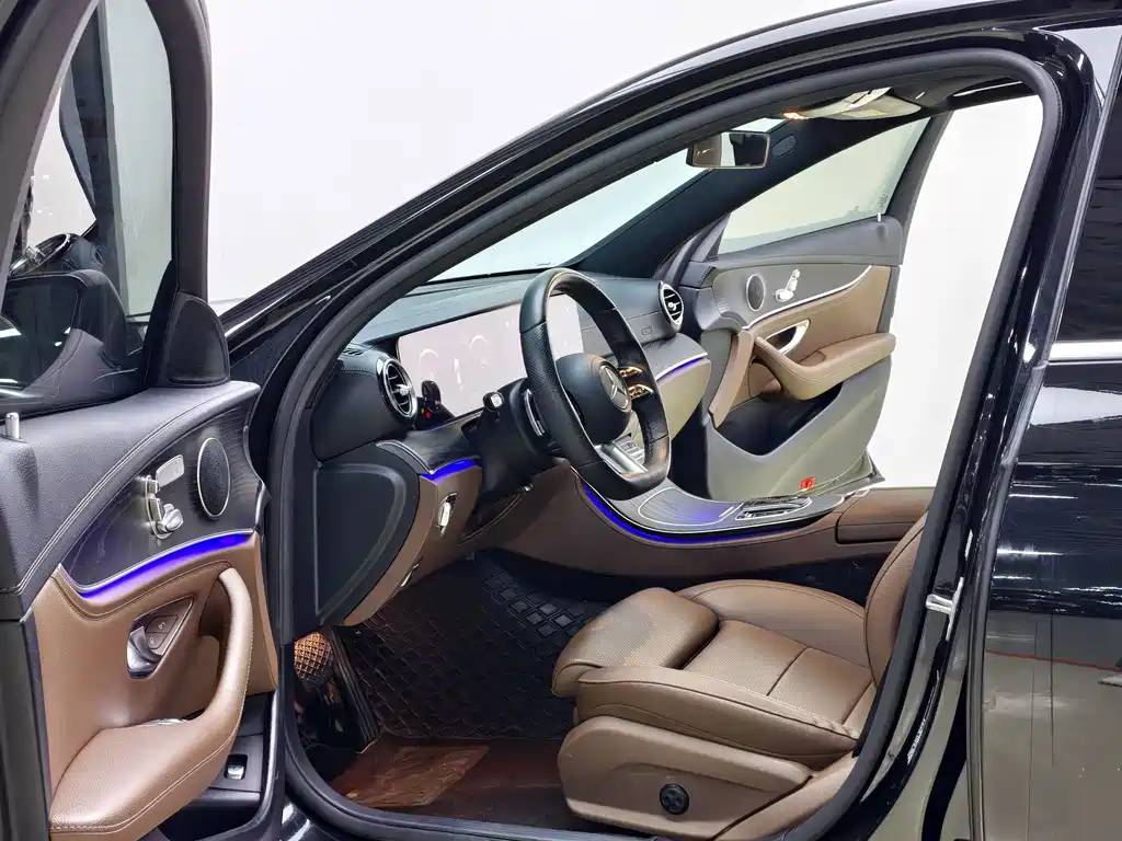 Mercedes-Benz E-Class — миниатюра 8