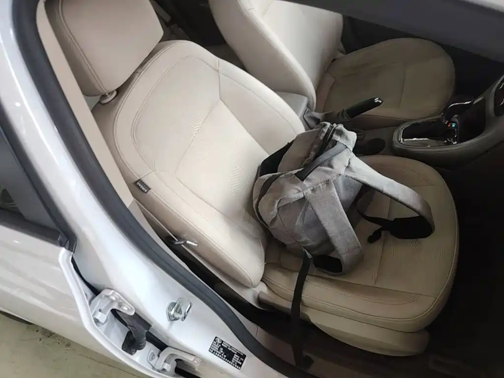 Buick Excelle — миниатюра 25