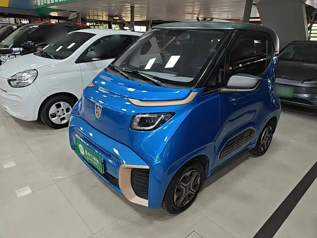 Baojun E200