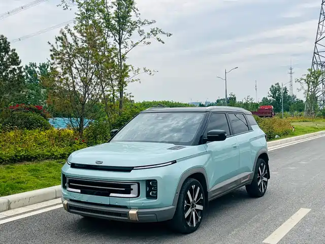 2023 Geely Icon