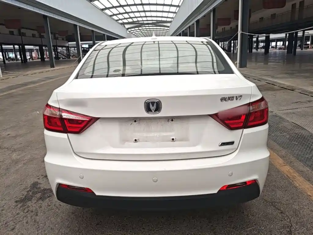 Changan V7 — миниатюра 6