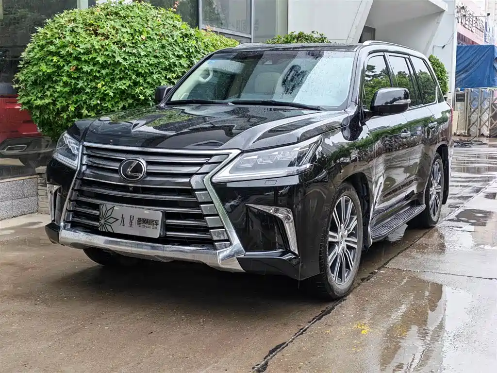Lexus LX 2019