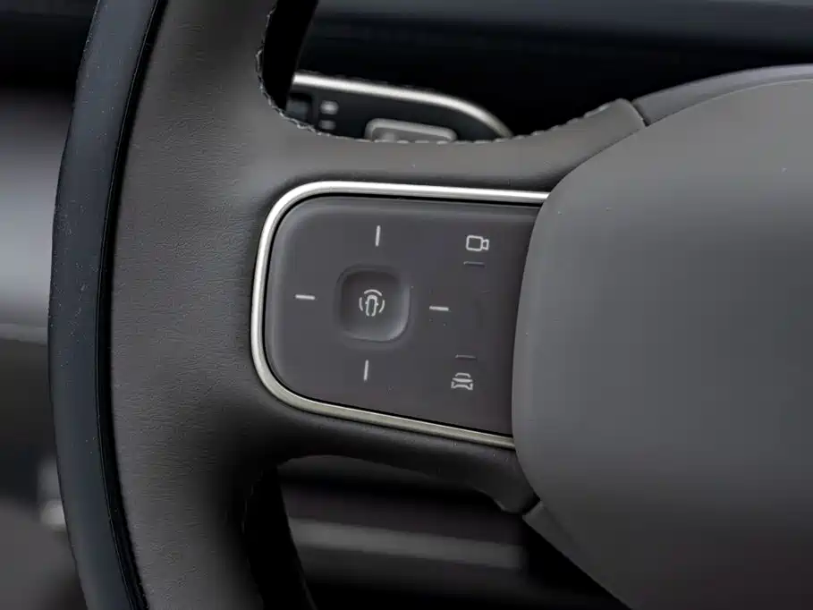 NIO ES8 — миниатюра 10