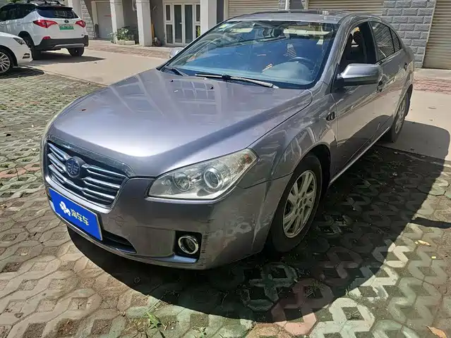 2012 Bestune B50