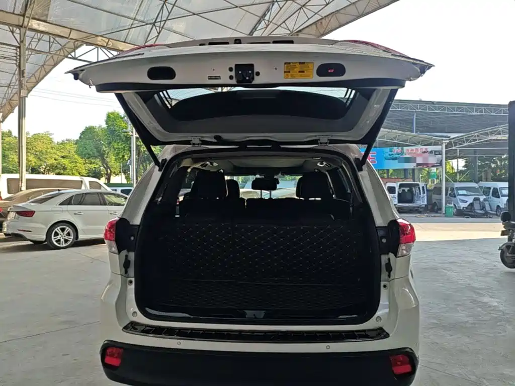Toyota Highlander — миниатюра 19