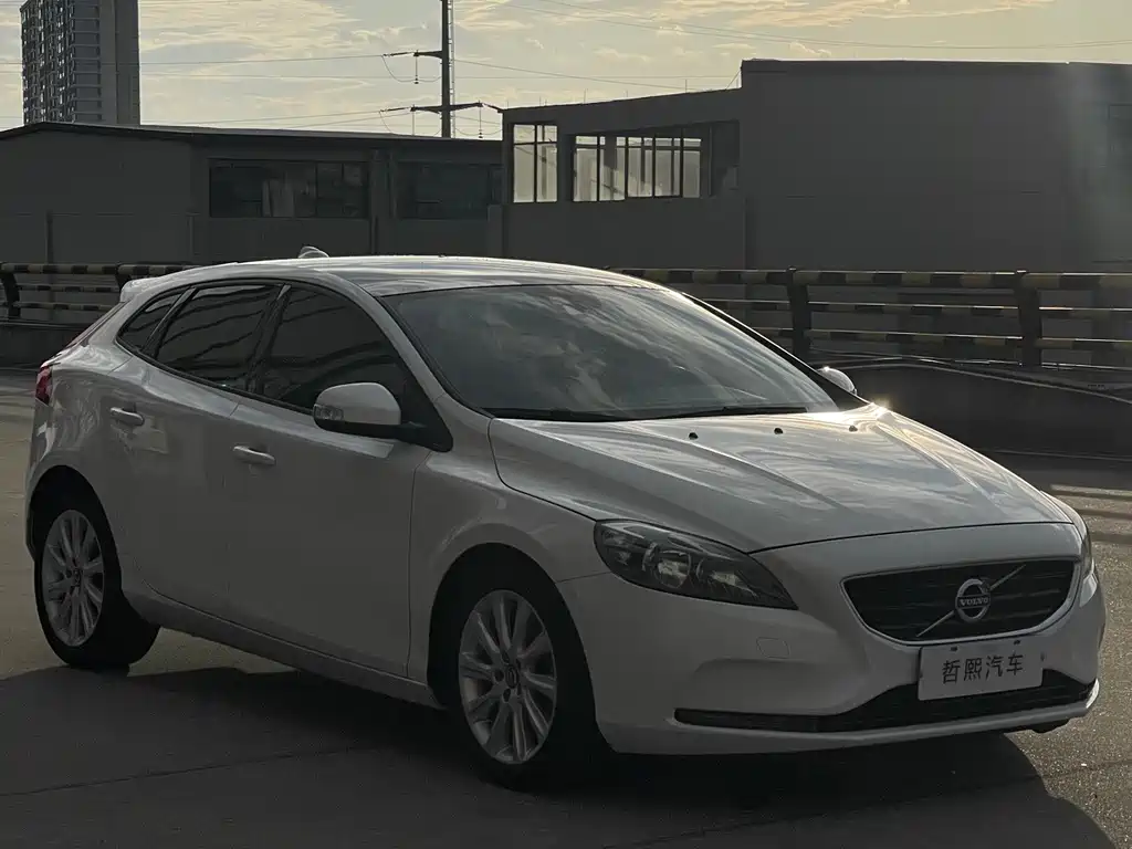 Volvo V40 — миниатюра 3