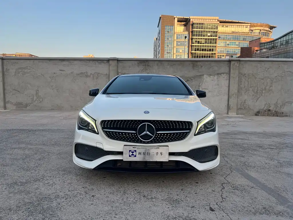 MERCEDES-BENZ CLA