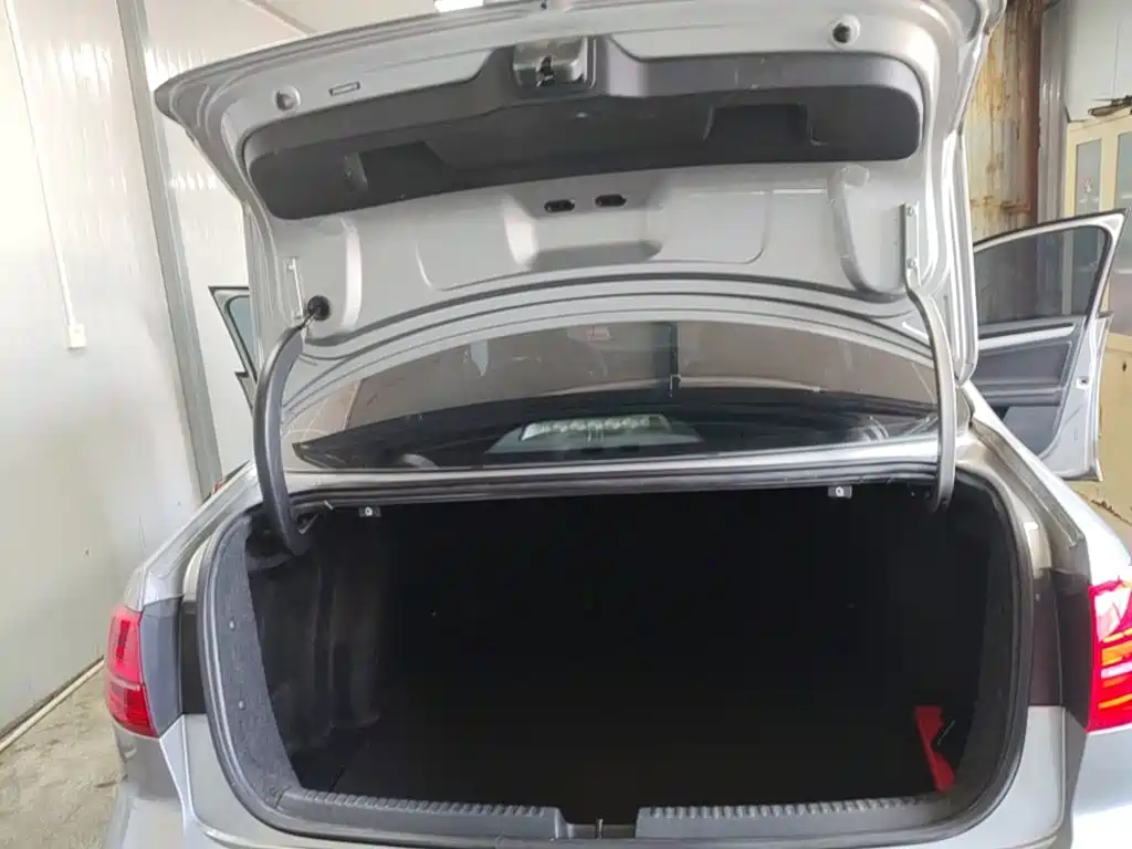 Volkswagen Sagitar — миниатюра 19