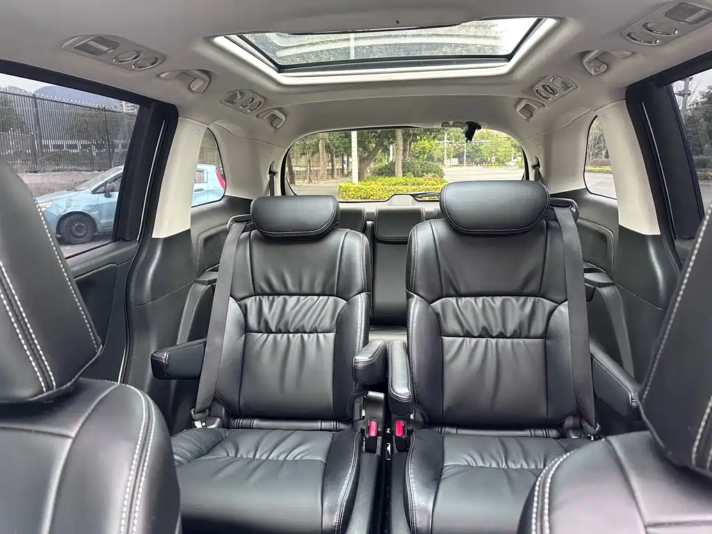 Honda Elysion 2016 2.4L Comfort