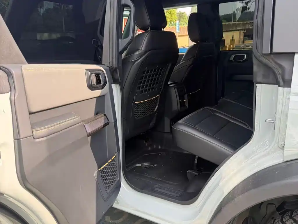 Ford Bronco - фото 9