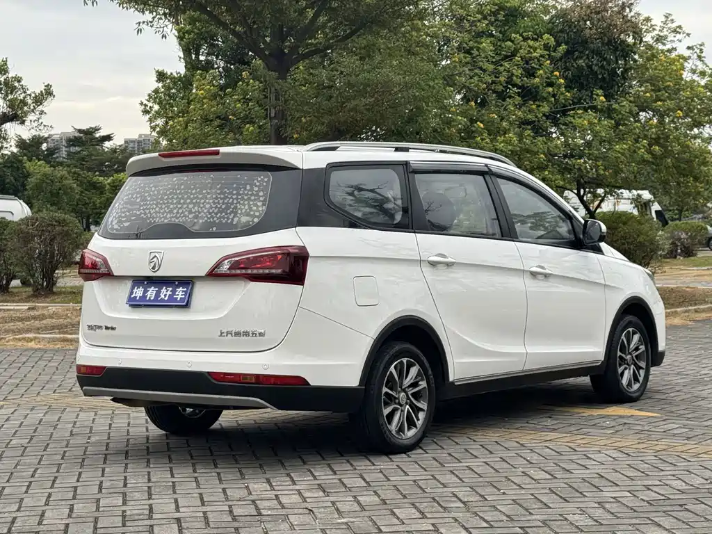 BAOJUN 730