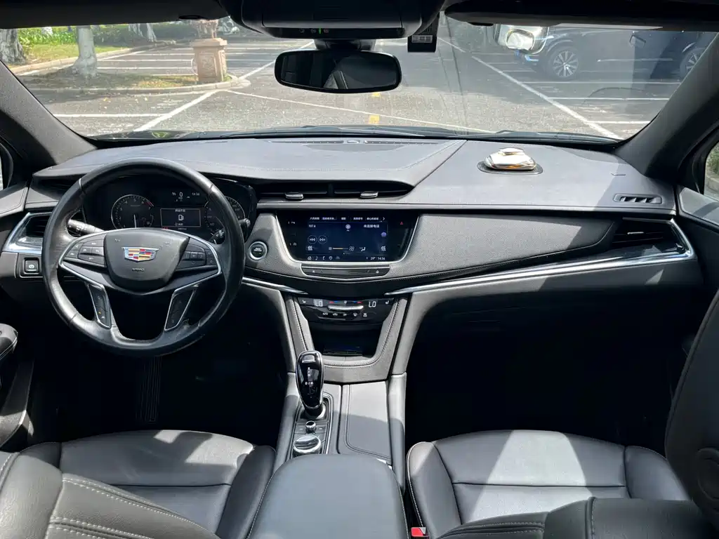 Cadillac XT5 — миниатюра 5