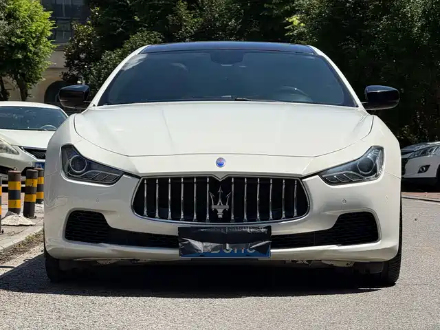 2017 Maserati Ghibli