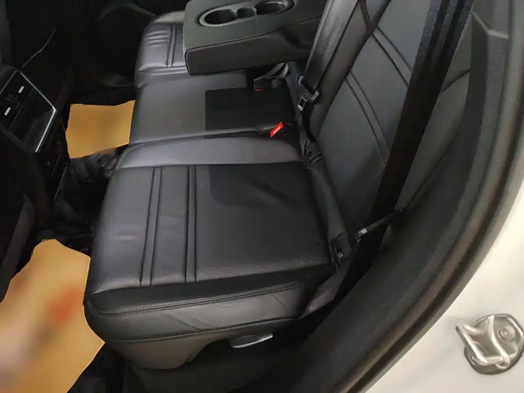 Porsche Cayenne — миниатюра 17