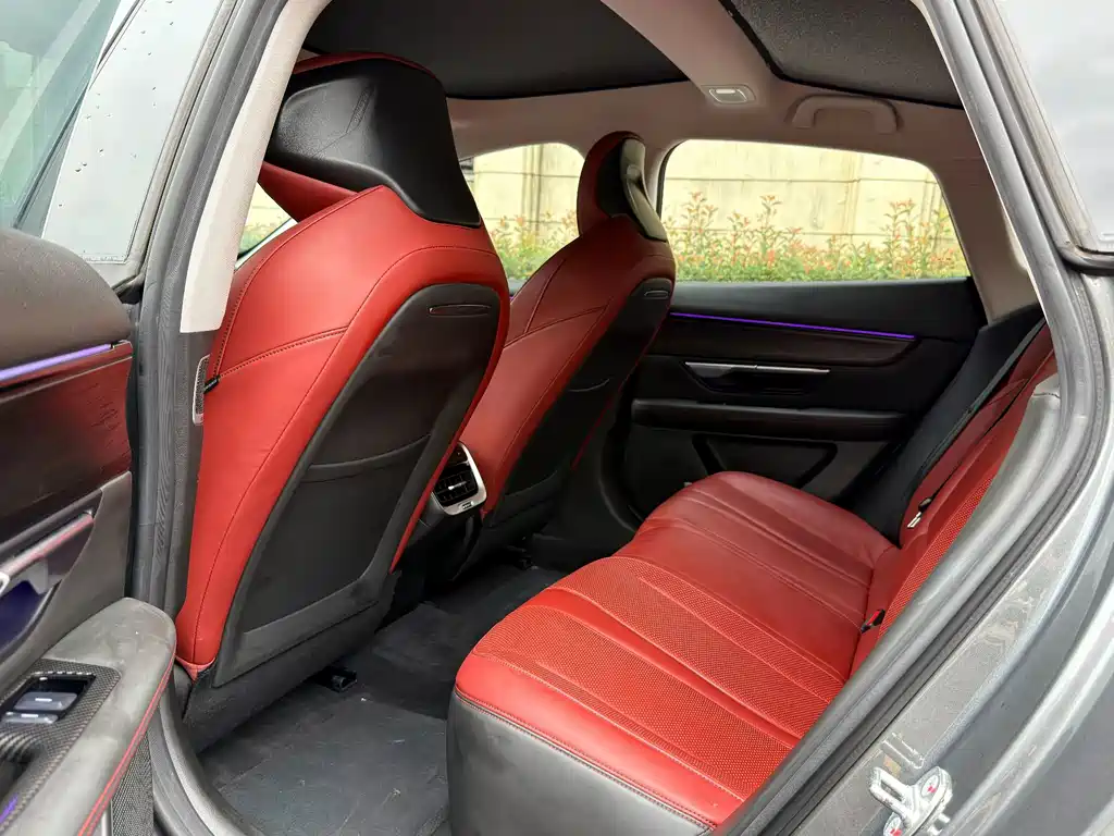XPeng P7 — миниатюра 5