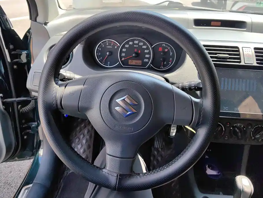 Suzuki Swift — миниатюра 15
