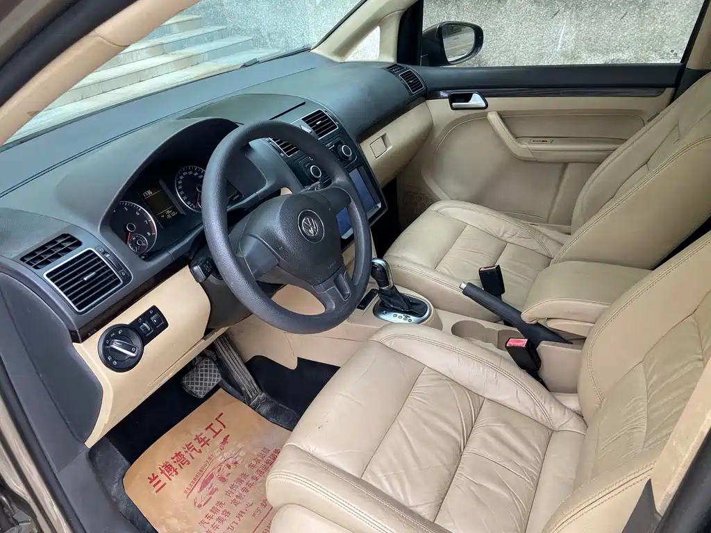 Volkswagen Touran — миниатюра 7