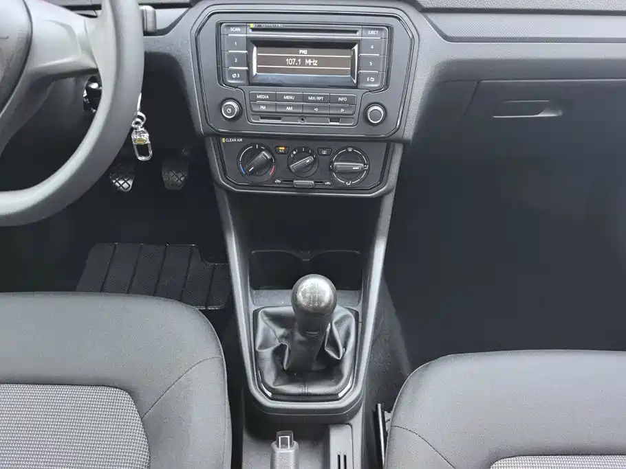 Volkswagen Jetta — миниатюра 16