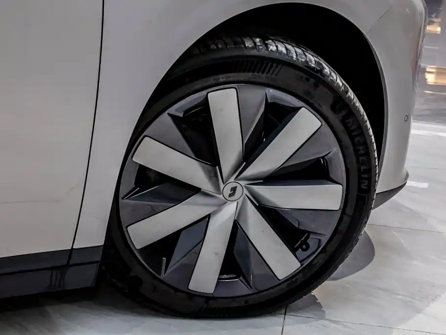 Li Auto Li i8 — миниатюра 4