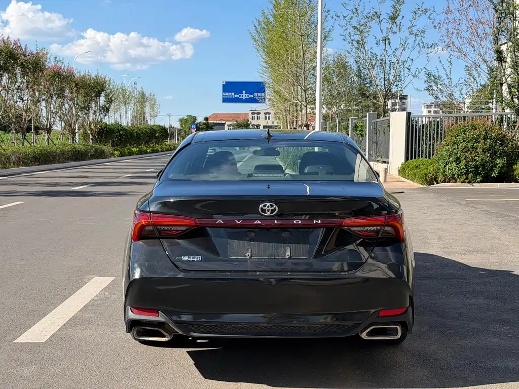 Toyota Avalon — миниатюра 9