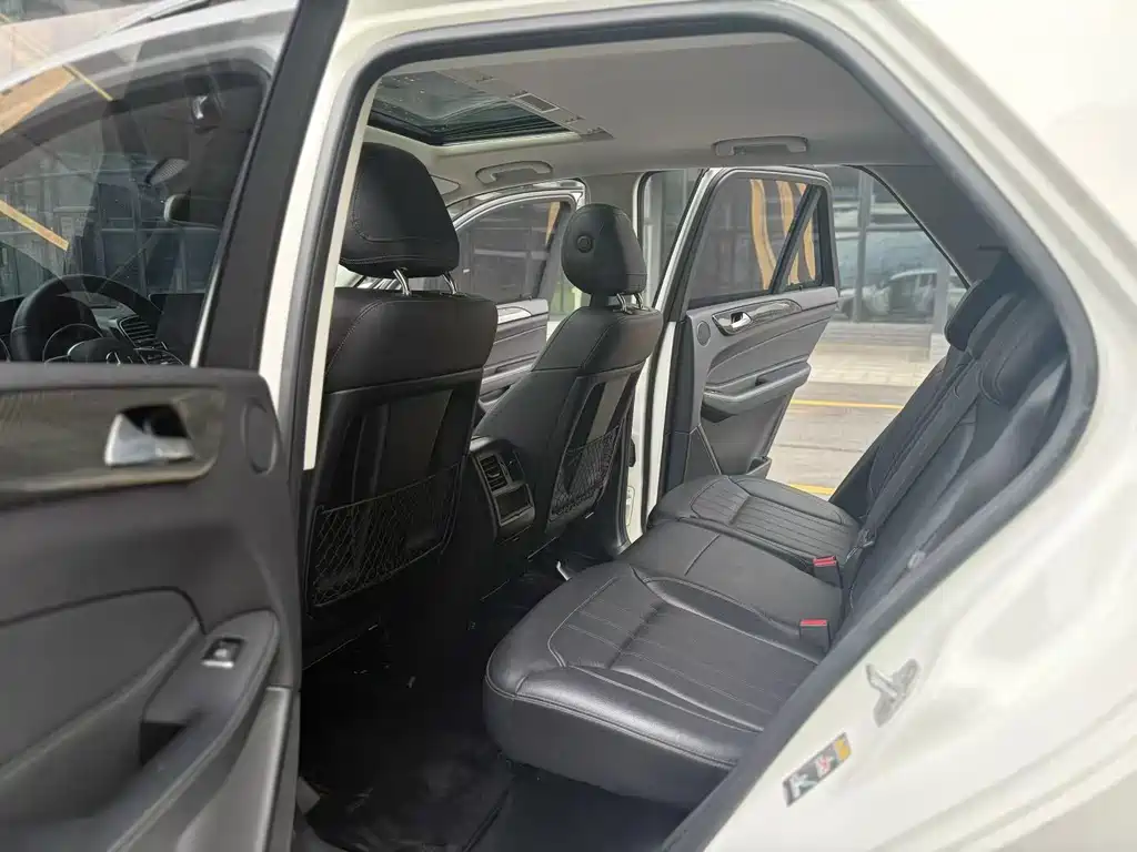 Mercedes-Benz GLE (Import) — миниатюра 5
