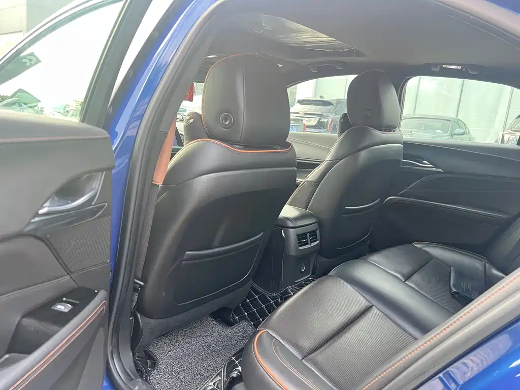 Cadillac CT4 — миниатюра 8
