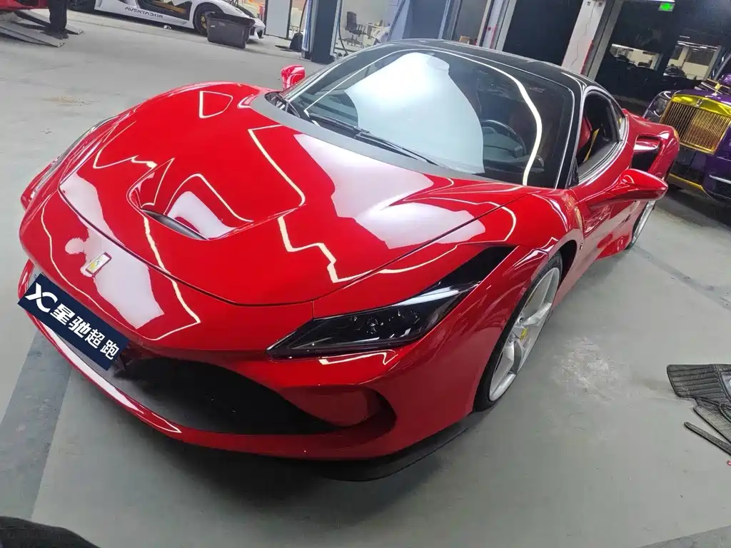 Ferrari F8