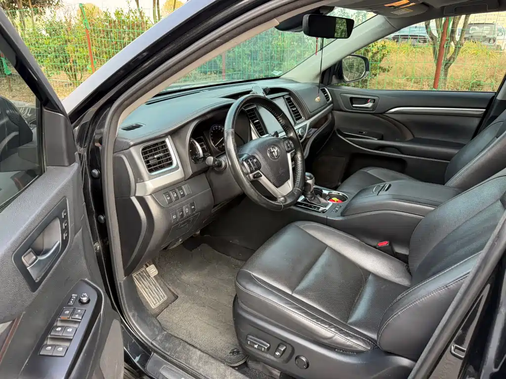 Toyota Highlander — миниатюра 7