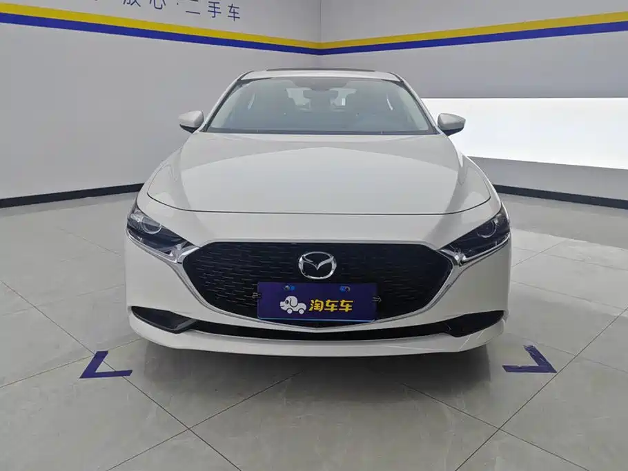 Mazda 3 2026 Белый из Китая