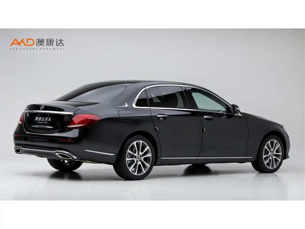 Mercedes-Benz E-Class — миниатюра 3