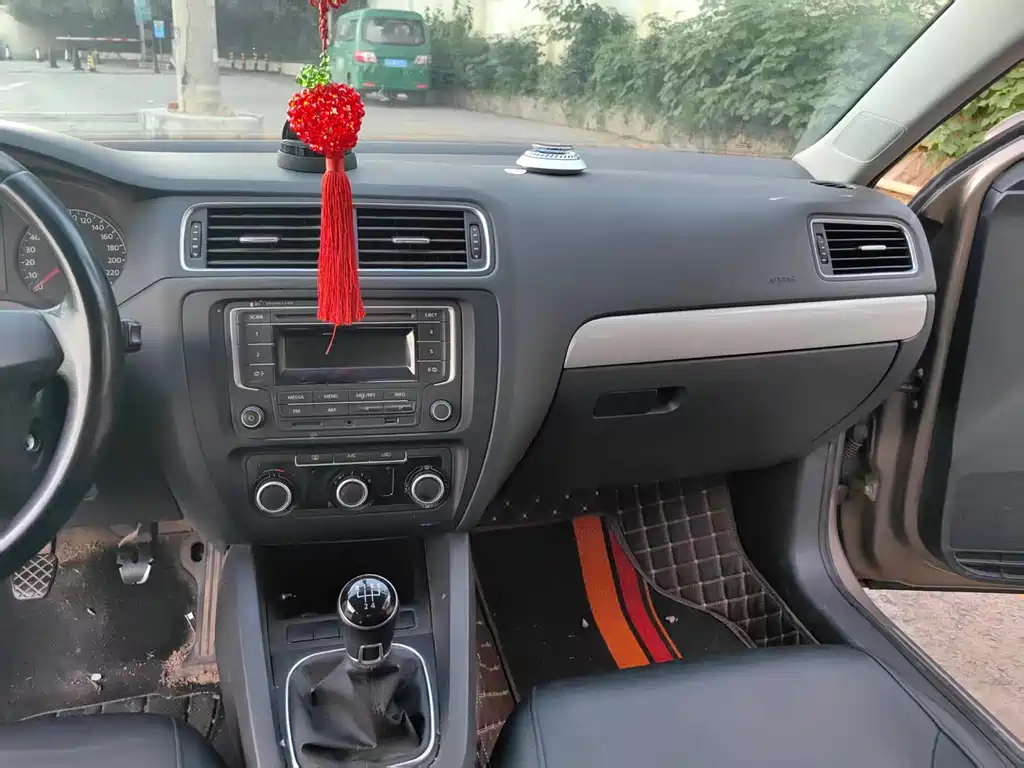 Volkswagen Sagitar — миниатюра 8