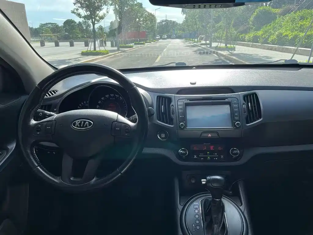 Kia Sportage — миниатюра 12