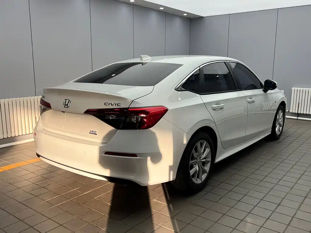 Honda Civic — миниатюра 6