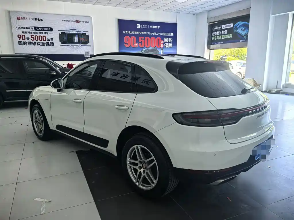 Porsche Macan — миниатюра 6