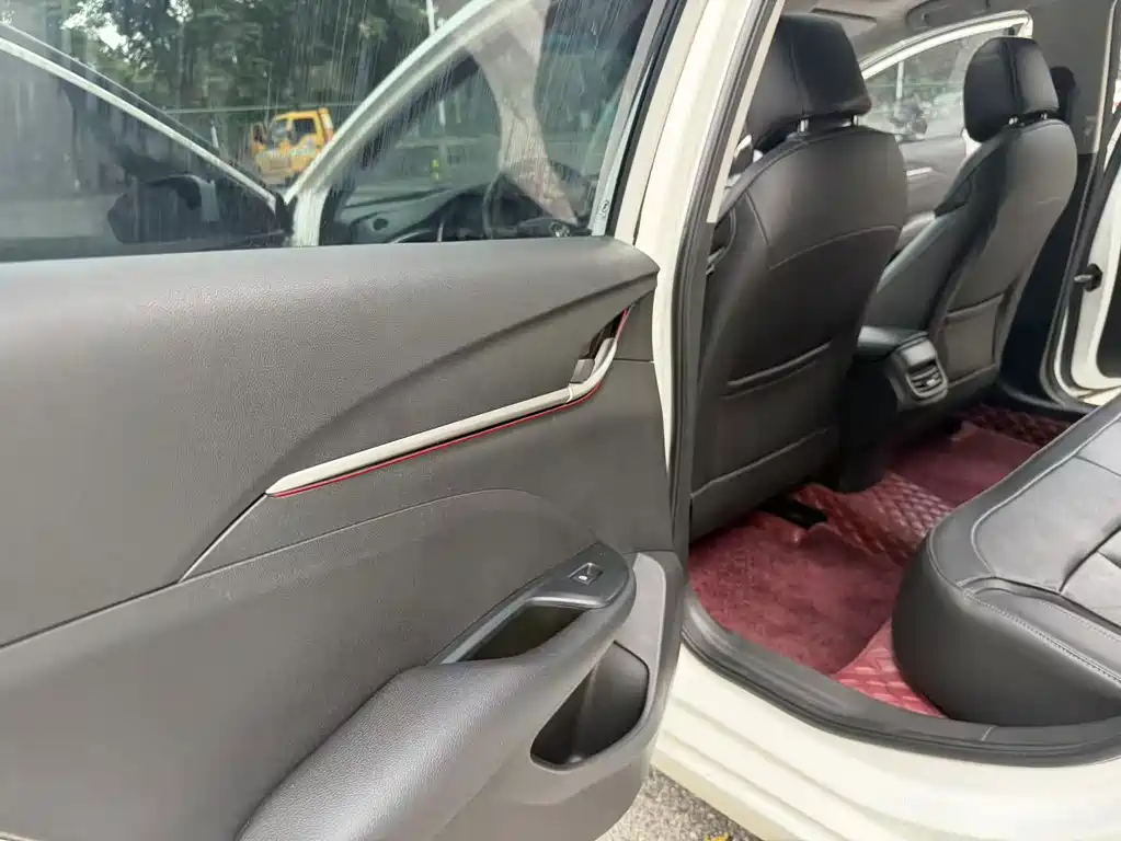 Buick Excelle — миниатюра 19