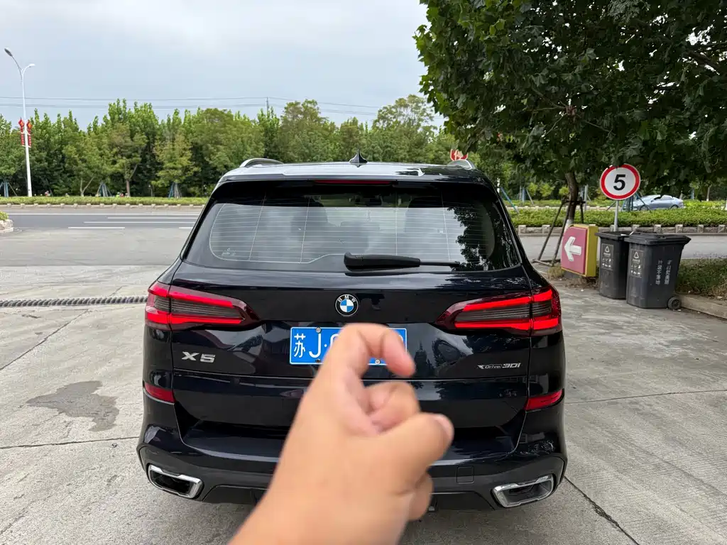 BMW X5 (Import) — миниатюра 6