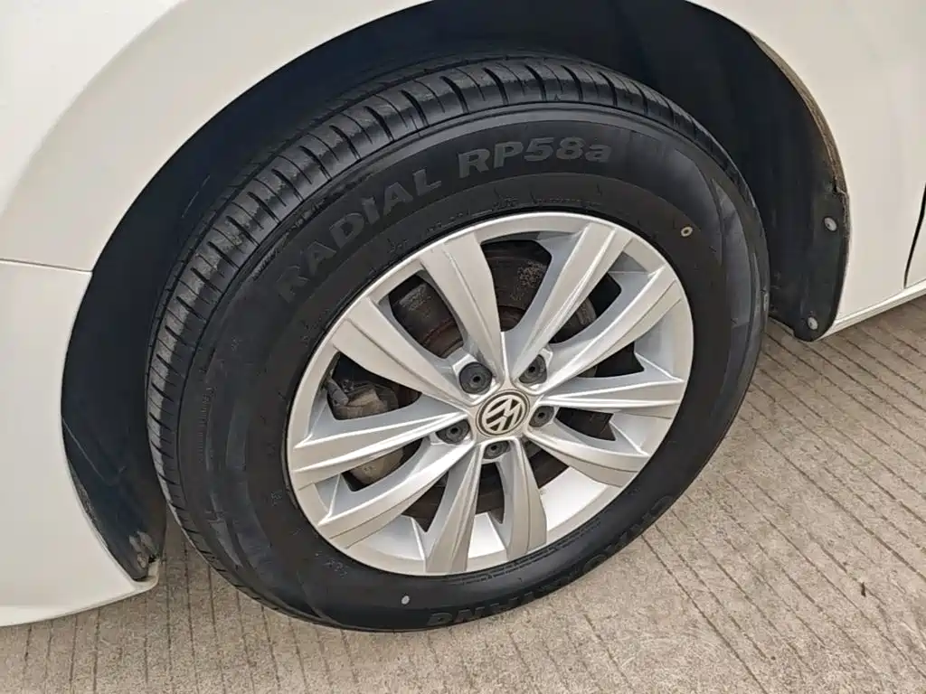 Volkswagen Bora — миниатюра 23