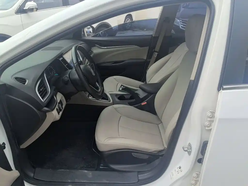 Buick Excelle — миниатюра 15