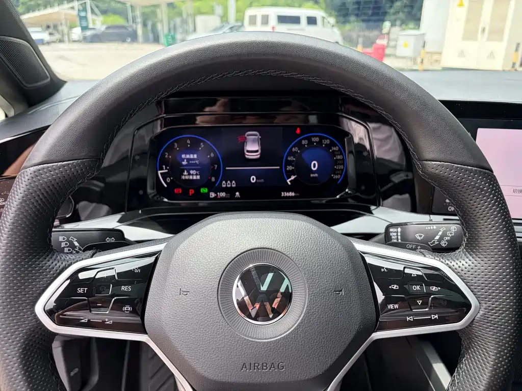 Volkswagen Golf — миниатюра 9