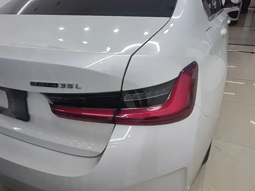 BMW i3 — миниатюра 8