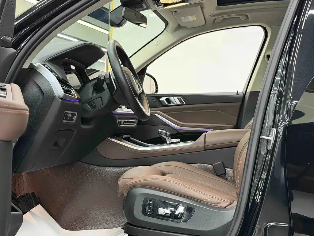 BMW X5 (Import) — миниатюра 6
