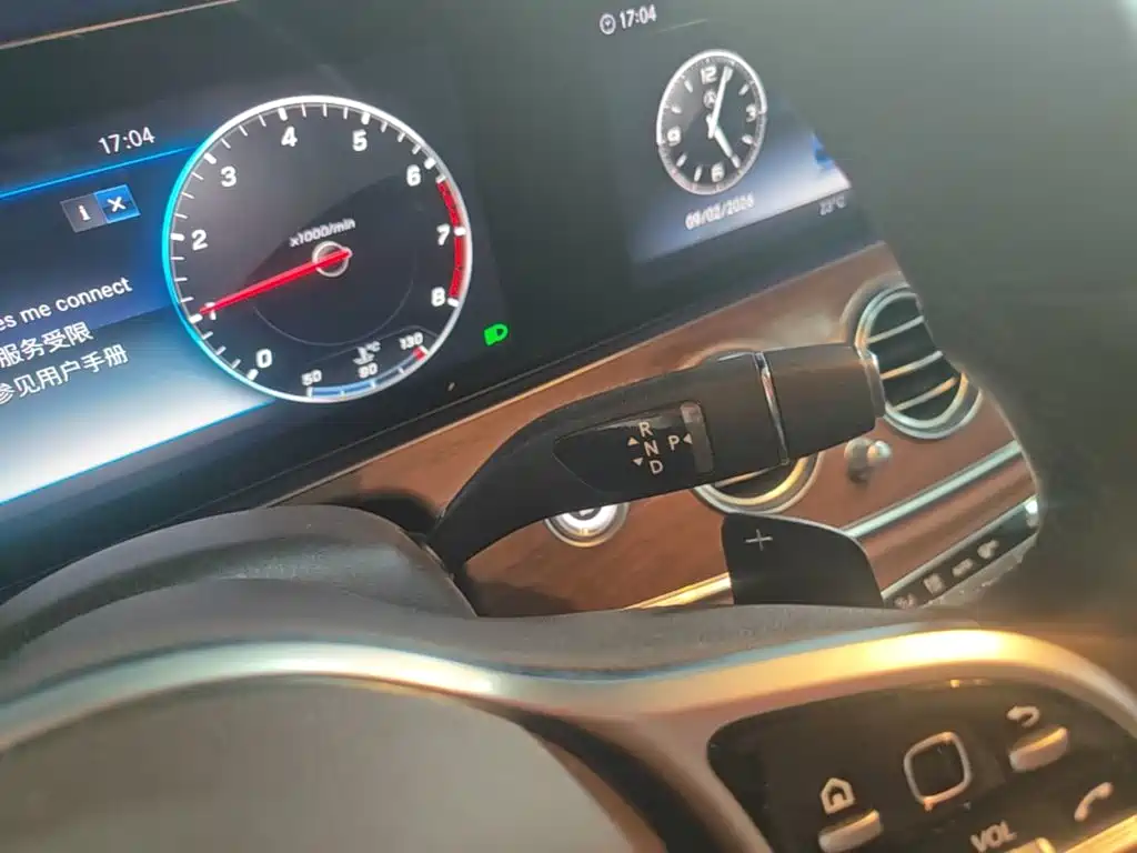 Mercedes-Benz E-Class — миниатюра 14